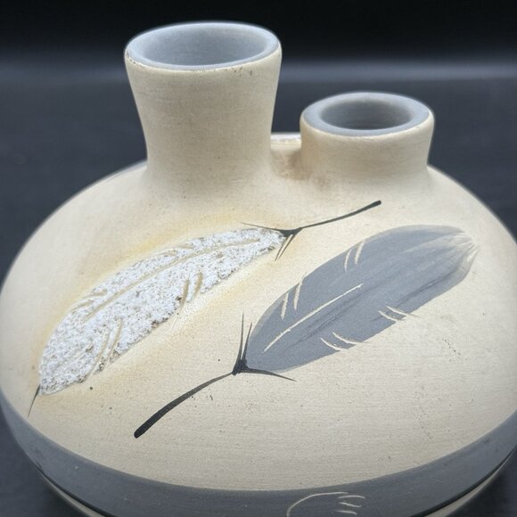 Signed Grey Feather #8 Desert Pueblo Pottery Vase Cream Grey White - Picture 6 of 10